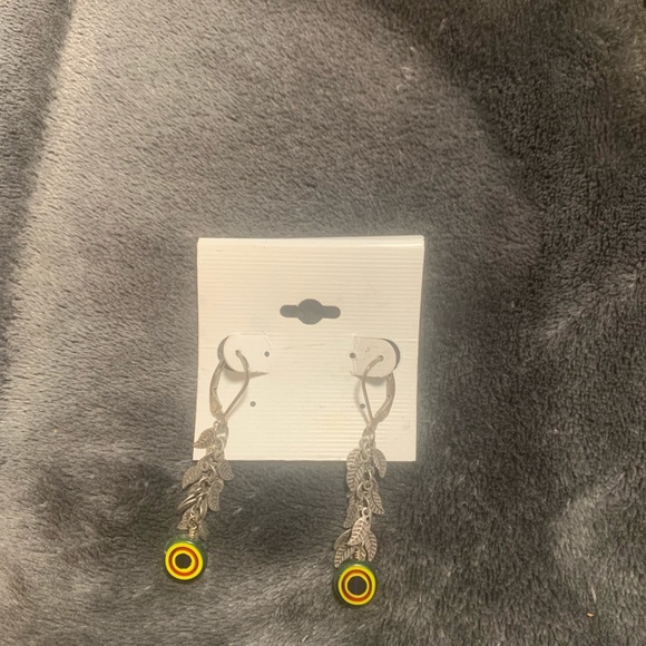 OPEN for VARIETY of Earrings SET, or split up! Your choice! - Picture 2 of 6